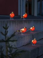 Beleuchtete LED Rotkehlchen als Gartendekoration