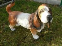 Basset, 35 cm hoch, Deko- Hundefigur