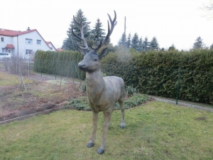 Lebensgrosser XXL Hirsch an Weihnachten  186 cm lang