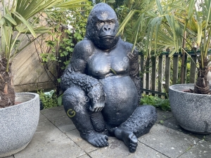 Gorillafigur Gartenfigur gross