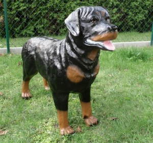 Hundefigur Rottweiler, stehend, 70 cm hoch, als Deko für Wohnung oder Garten