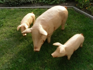 Deko Schwein Familie: 3 Schweine, Sau mit 2 Ferkeln