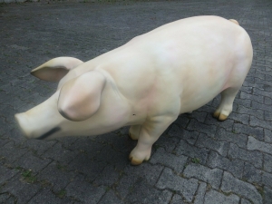 Gartenfigur Schwein lebensgross, 131 cm lang 2