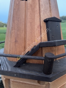 Gartenwindmühle Holz Treppenansicht