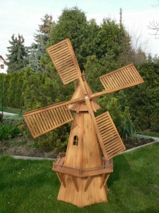 Deko Windmühle im  Garten mit Solar 