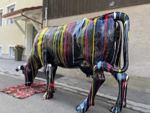 Design Kuhfigur lebensgross mit Autolack, für Garten, Werbung, Events 4