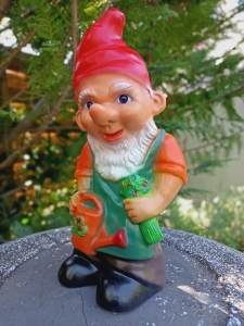 Gärtner- Gartenzwerg mit Giesskanne, 27 cm hoch 8