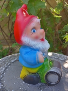 Gartenzwerg am Rasen mähen, 20 cm hoch 6