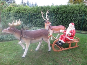 Grosser Weihnachtsmann auf Schlitten 3