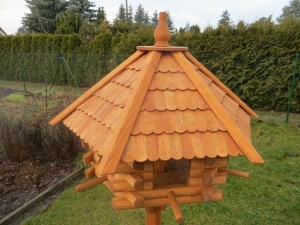 Schönes Vogelfutterhaus in Teak ohne Ständer