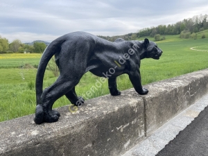 Grosser schwarzer Panther Figur
