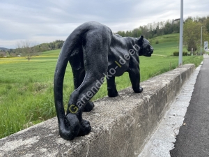 Schwarzer Deko Panther 80 cm lang