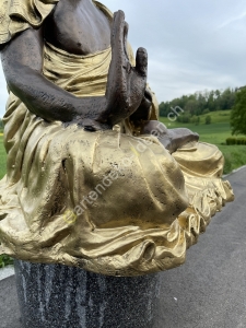 Grosse Buddha Statue sitzend lebensgross