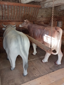 Kuh lebensgross, Gartendekofigur Braunvieh 9