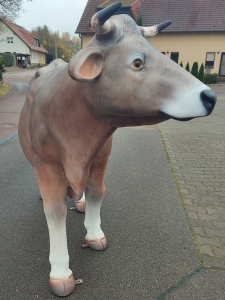 Kuh lebensgross, Gartendekofigur Braunvieh 4