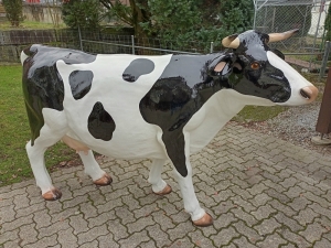 Lebensgrosse Deko Kuh in schwarz-weiss mit hochwertigem Autolack 1