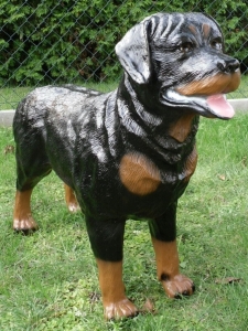 Hundefigur Deko für Wohnung und Garten: Rottweiler, stehend, 70 cm hoch