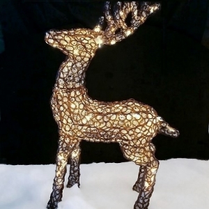 Das Keine stehende der XXL Weihnachts-Rentier 4er-Familie LED beleuchtet