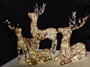 Ganze LED-Rentierfamilie mit Glitzereffekt