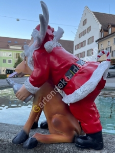 Deko Weihnachtsmann Figur mit Rudolf Rentier, 60 cm hoch