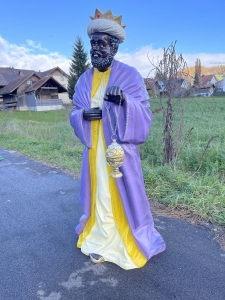 Melchior mit Goldgeschenk als grosse Krippenfigur
