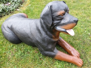 Rottweiler liegend, Dekofigur Hund, 91 cm lang 2