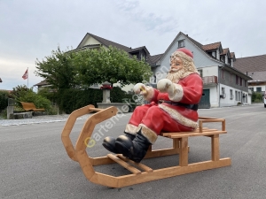 Weihnachtsmann mit Schlitten