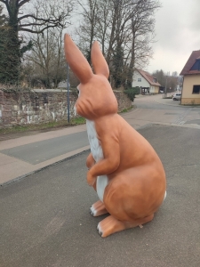 Riesige XXL Hase Dekofigur für den Garten, 2,2 Meter hoch 3