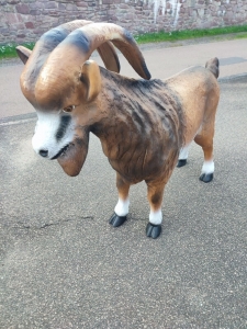 Grosse Ziegenbock Deko Figur für die Gartendeko, 90 cm hoch 7